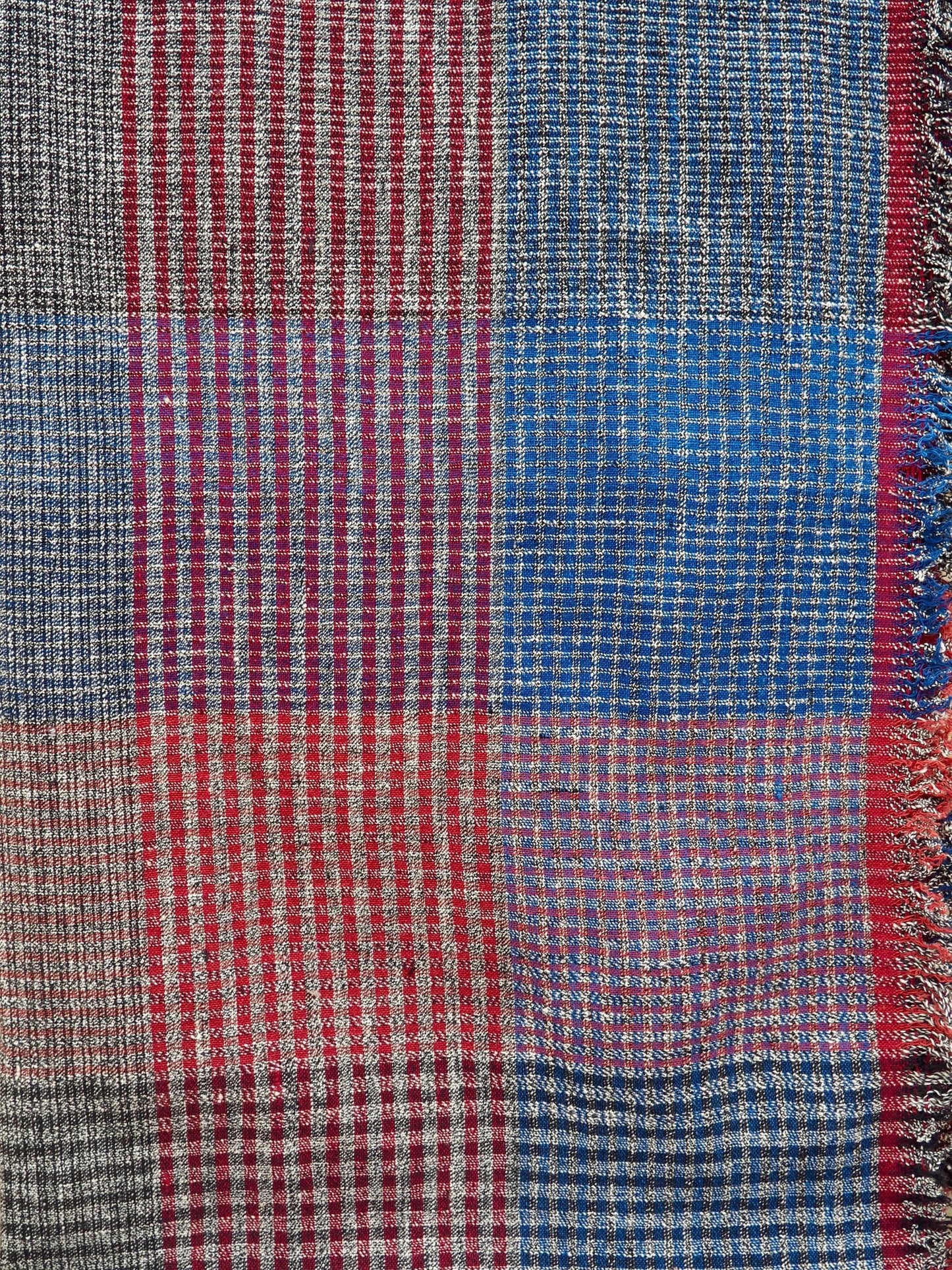 Gahara Neela - The Navy Blue Scarf