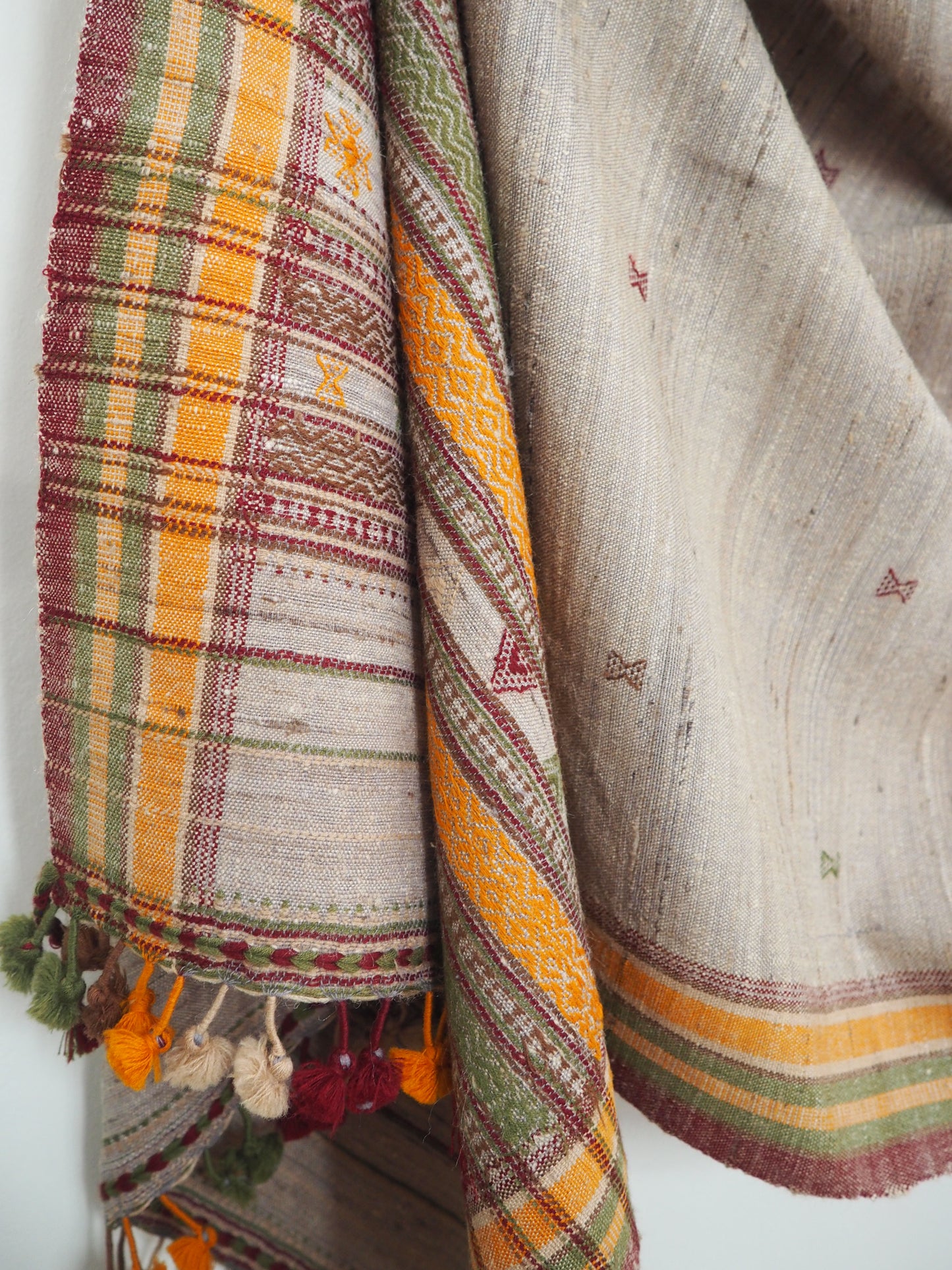 Signature Colour Tussar Silk and Wool Handloomed Scarf