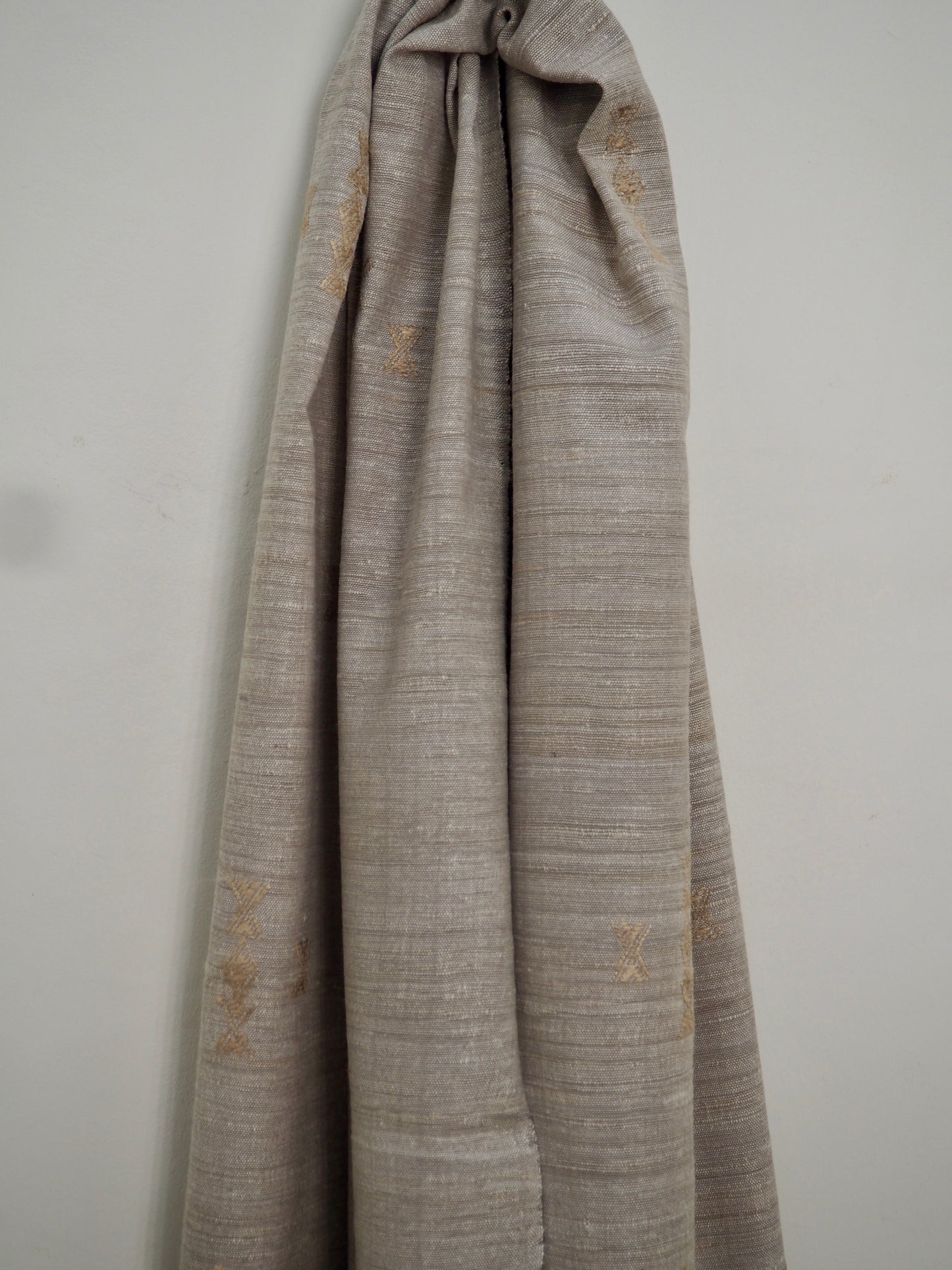 Silver White Tussar Silk and Wool Handloomed Scarf