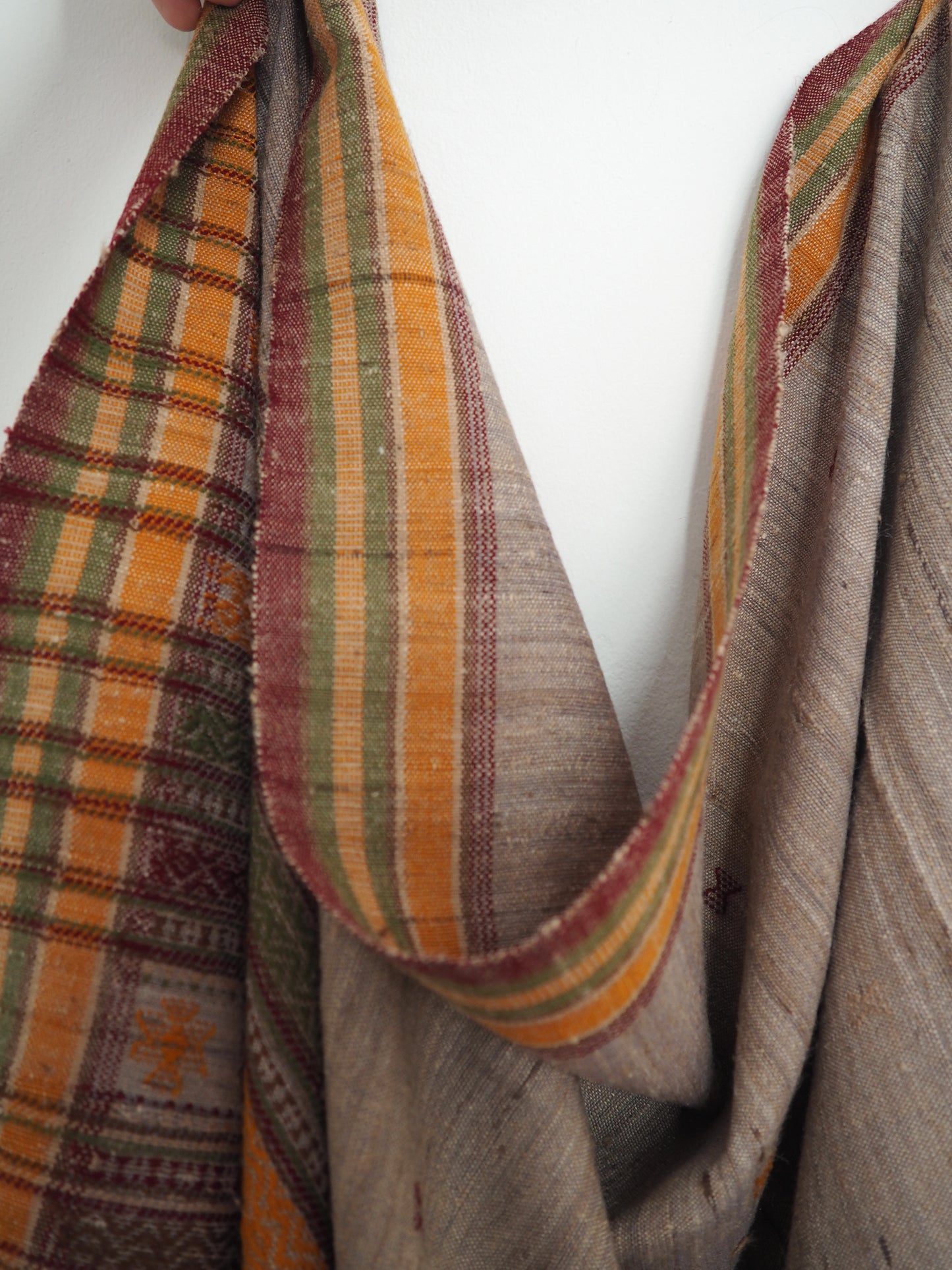 Signature Colour Tussar Silk and Wool Handloomed Scarf
