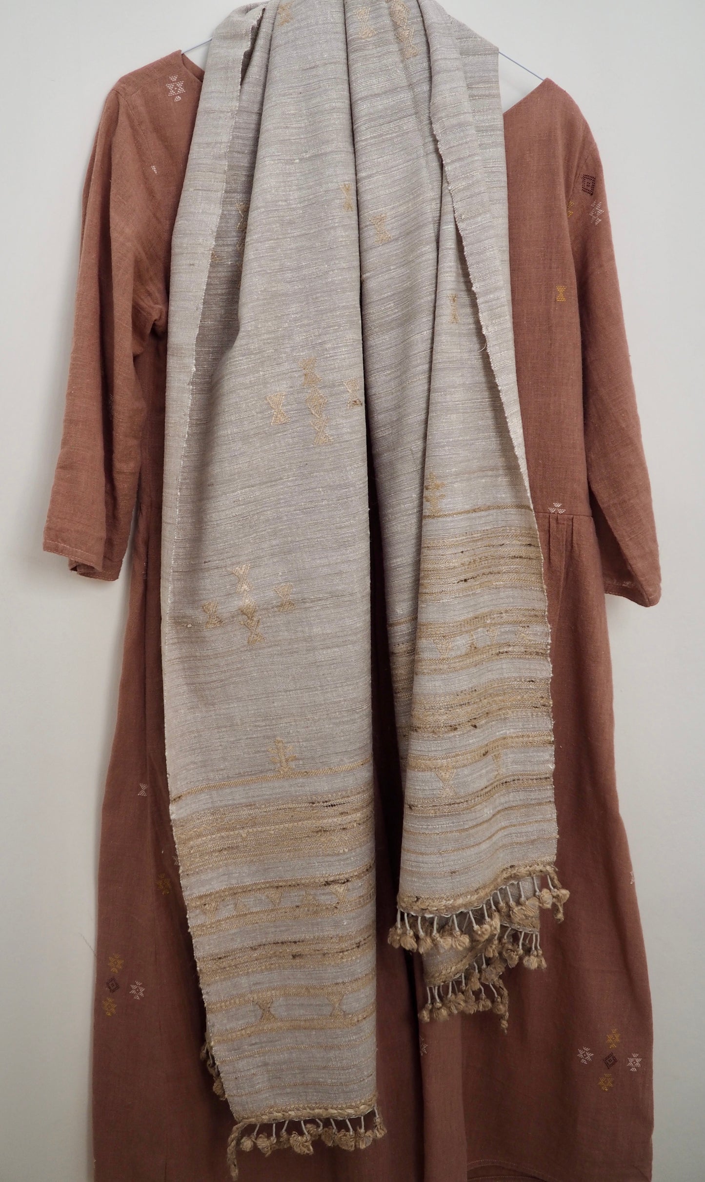 Silver White Tussar Silk and Wool Handloomed Scarf